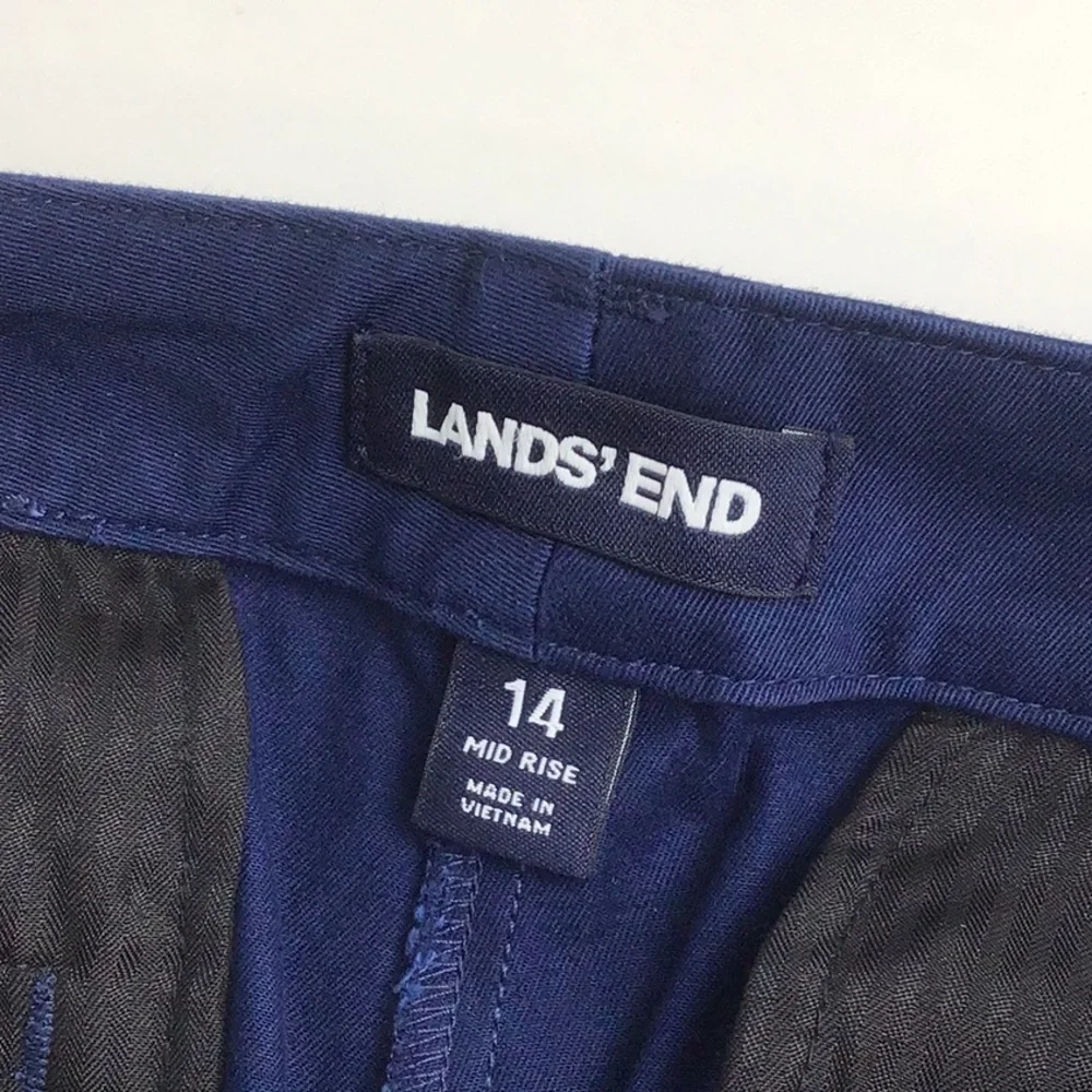 Lands’ End Navy Blue Cotton Chino Shorts Size 14 EUC